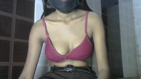 avery_lust01 online show from April 2, 2026, 5:27 am