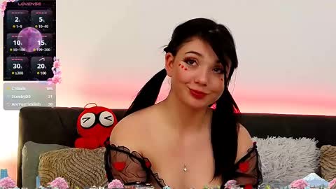 Snapshot of averywillow chatting on February 13, 2025, 11:37 pm AveryWillow online show from February 13, 2025, 11:37 pm