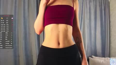 Snapshot of avgustajemes chatting on December 21, 2025, 6:09 am Lucy online show from December 21, 2025, 6:09 am