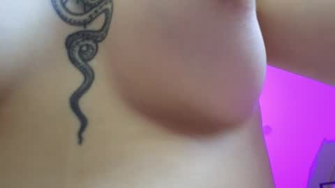 Snapshot of avgustina_love chatting on July 4, 2026, 8:53 am avgustina_love online show from July 4, 2026, 8:53 am