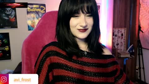 Snapshot of avi_frost chatting on January 9, 2025, 5:55 am Saraaaa independent model 3 online show from January 9, 2025, 5:55 am