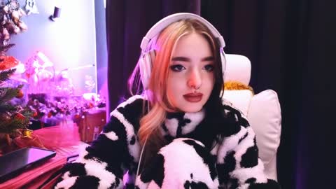 Avriel online show from January 17, 2025, 5:00 am