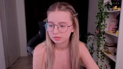 Avi online show from May 18, 2026, 4:57 pm