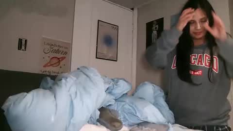 Snapshot of avilacynthia3 chatting on March 5, 2026, 12:01 pm avilacynthia3 online show from March 5, 2026, 12:01 pm