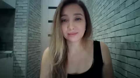 avinelra online show from March 25, 2026, 3:29 pm