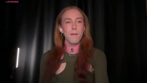 Snapshot of avril_pearly_ chatting on June 24, 2026, 9:52 am avril_pearly_ online show from June 24, 2026, 9:52 am