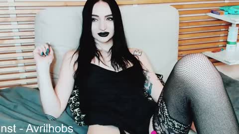 Avril online show from February 6, 2025, 11:32 am