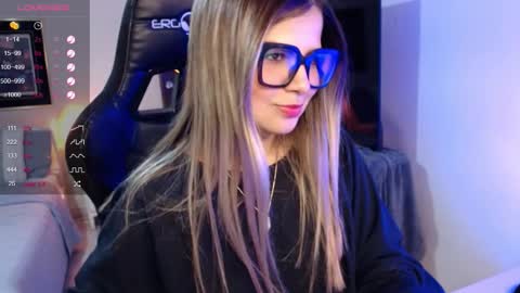 Avrill Morgan online show from October 12, 2025, 8:41 pm