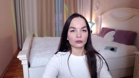 Avrora Inst online show from October 12, 2025, 8:41 pm