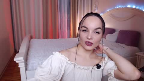 Snapshot of avrora_lew_ chatting on February 27, 2026, 8:31 pm Avrora Inst online show from February 27, 2026, 8:31 pm