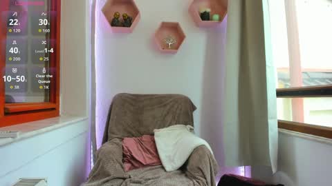 Jolie online show from April 4, 2026, 8:23 am