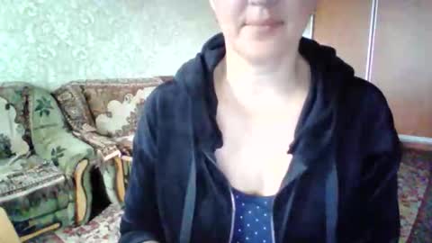 awesomeladyy online show from October 28, 2025, 7:34 am