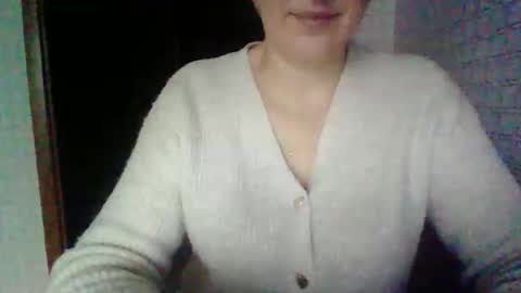 Snapshot of awesomeladyy chatting on January 10, 2026, 9:55 am awesomeladyy online show from January 10, 2026, 9:55 am