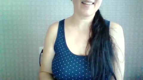 Snapshot of awesomeladyy chatting on January 16, 2026, 9:13 am awesomeladyy online show from January 16, 2026, 9:13 am