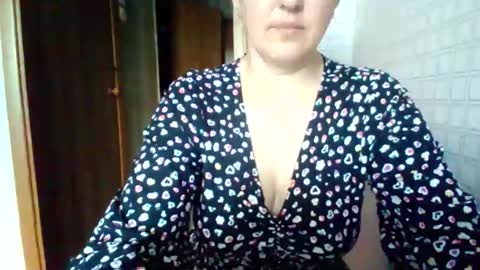 awesomeladyy online show from May 25, 2026, 7:36 am