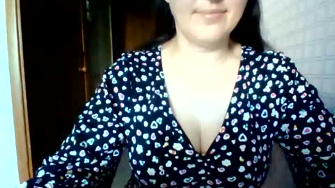 awesomeladyy online show from June 12, 2026, 7:29 am