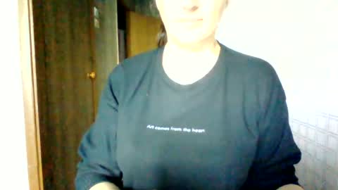 awesomeladyy online show from June 16, 2026, 8:39 am