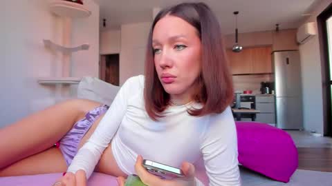 Awgustina online show from February 1, 2026, 9:41 am