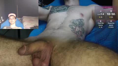 Axel online show from December 19, 2025, 3:52 pm