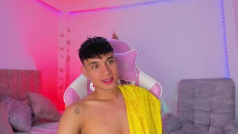 AXEL online show from May 5, 2026, 2:30 am