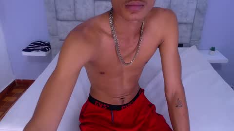 axel_diamond online show from February 20, 2025, 4:14 pm