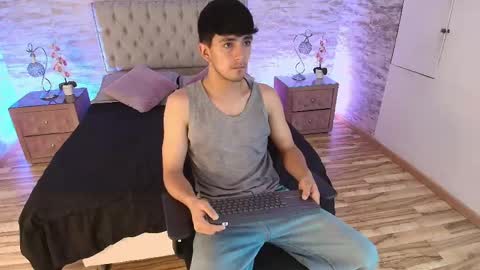 axel_draven online show from April 15, 2026, 12:12 pm