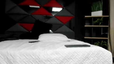 Snapshot of axel_hendrick chatting on April 28, 2026, 2:00 pm axel_hendrick online show from April 28, 2026, 2:00 pm