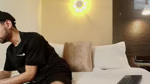 Axel Moon online show from October 20, 2025, 6:52 pm