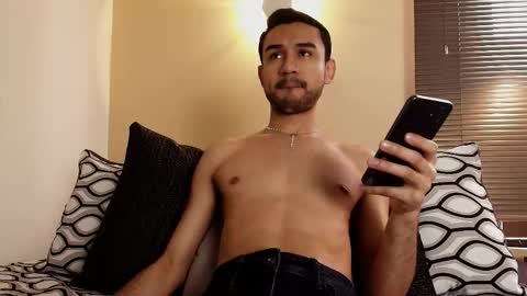 Axel Moon online show from November 22, 2025, 2:16 pm