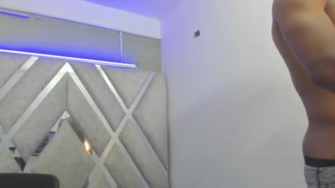 Snapshot of axel_silva3 chatting on February 27, 2025, 12:45 pm AXEL SILVA online show from February 27, 2025, 12:45 pm