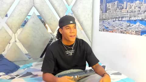 Snapshot of axel_silva3 chatting on September 10, 2025, 12:49 pm AXEL SILVA online show from September 10, 2025, 12:49 pm