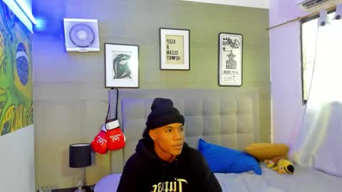 Snapshot of axel_silva3 chatting on September 17, 2025, 12:29 pm AXEL SILVA online show from September 17, 2025, 12:29 pm