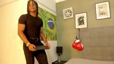 Snapshot of axel_silva3 chatting on September 19, 2025, 12:28 pm AXEL SILVA online show from September 19, 2025, 12:28 pm