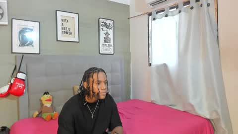 Snapshot of axel_silva3 chatting on September 25, 2025, 12:31 pm AXEL SILVA online show from September 25, 2025, 12:31 pm