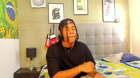 Snapshot of axel_silva3 chatting on October 1, 2025, 12:22 pm AXEL SILVA online show from October 1, 2025, 12:22 pm