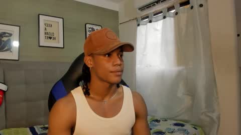 Snapshot of axel_silva3 chatting on October 3, 2025, 1:08 pm AXEL SILVA online show from October 3, 2025, 1:08 pm
