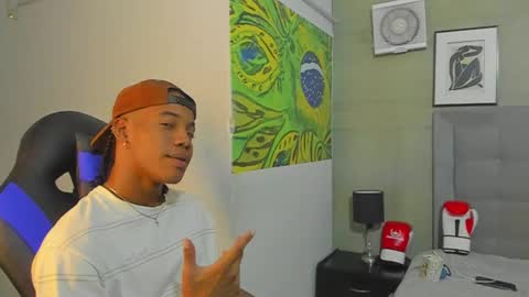 Snapshot of axel_silva3 chatting on October 9, 2025, 12:47 pm AXEL SILVA online show from October 9, 2025, 12:47 pm