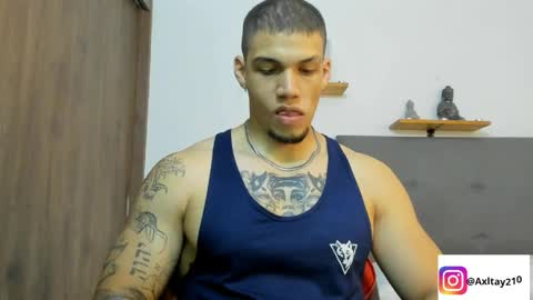 INDEPENDENT MODEL  online show from May 20, 2026, 11:11 pm