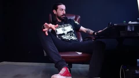 AxelColton online show from November 12, 2025, 11:10 am