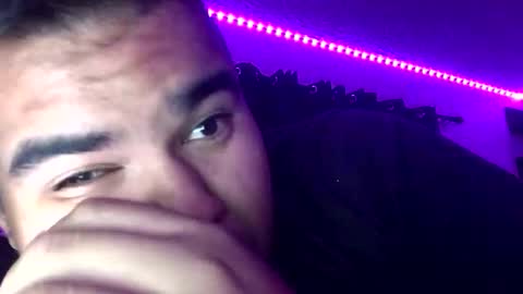 Snapshot of axelfigueroa2 chatting on November 15, 2025, 10:26 pm axelfigueroa2 online show from November 15, 2025, 10:26 pm