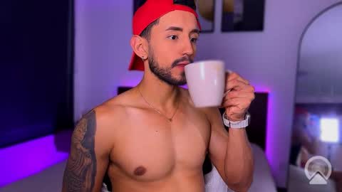 Axel King online show from December 3, 2025, 10:08 pm