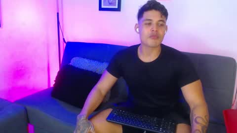 axell online show from January 18, 2025, 2:03 am