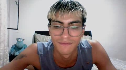 Snapshot of axellatino_ chatting on December 5, 2024, 4:09 am Axel online show from December 5, 2024, 4:09 am