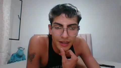 Snapshot of axellatino_ chatting on December 24, 2024, 3:16 am Axel online show from December 24, 2024, 3:16 am