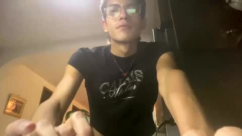 Snapshot of axellatino_ chatting on December 30, 2024, 6:53 am Axel online show from December 30, 2024, 6:53 am