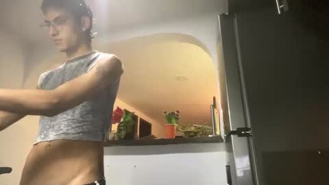 Snapshot of axellatino_ chatting on January 11, 2025, 2:30 am Axel online show from January 11, 2025, 2:30 am