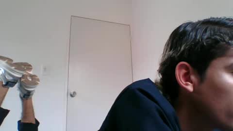 Snapshot of axellatino_ chatting on February 7, 2025, 5:40 pm Axel online show from February 7, 2025, 5:40 pm