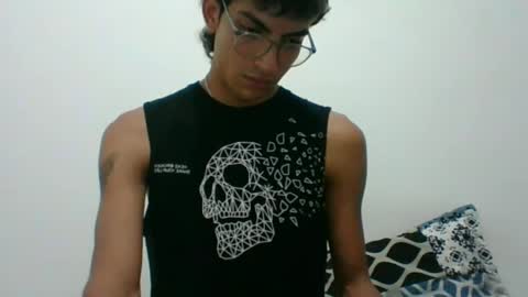 Snapshot of axellatino_ chatting on February 9, 2025, 4:36 am Axel online show from February 9, 2025, 4:36 am