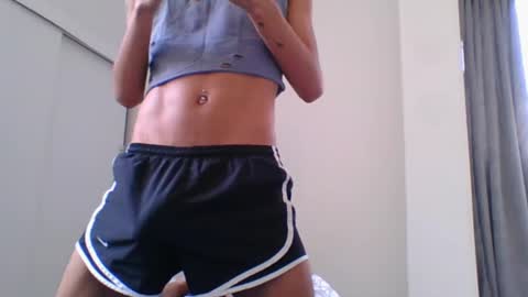 Snapshot of axellatino_ chatting on February 14, 2025, 3:26 pm Axel online show from February 14, 2025, 3:26 pm