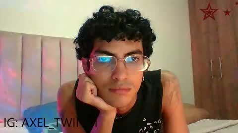 Snapshot of axellatino_ chatting on November 19, 2025, 11:38 pm Axel online show from November 19, 2025, 11:38 pm